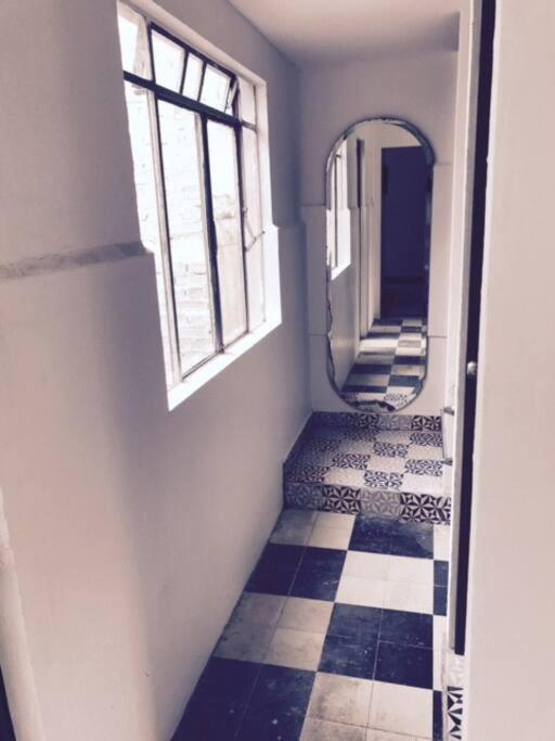 A4 Cuarto Condesa Amsterdam Mexico City
